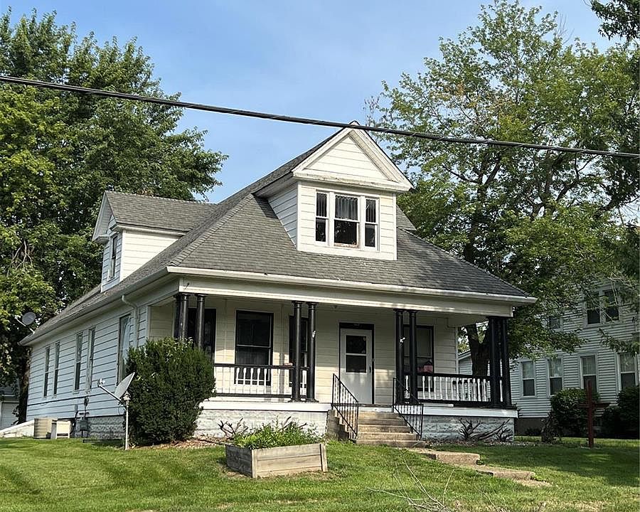 412 S Center St, Shelbina, MO 63468 MLS 23051035 Zillow