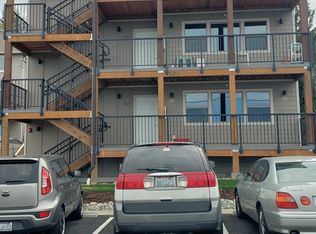 523 N Forest St, Bellingham, WA 98225