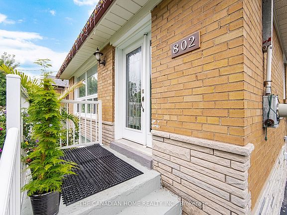 2nd image of 802 Brimorton Dr