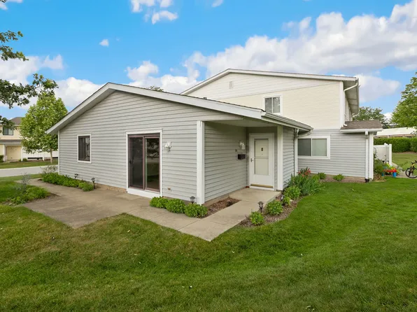 331 Regatta Pt, Schaumburg, IL 60194