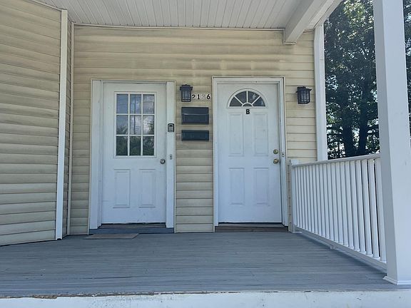 2nd image of 2136 Fort Ave #B