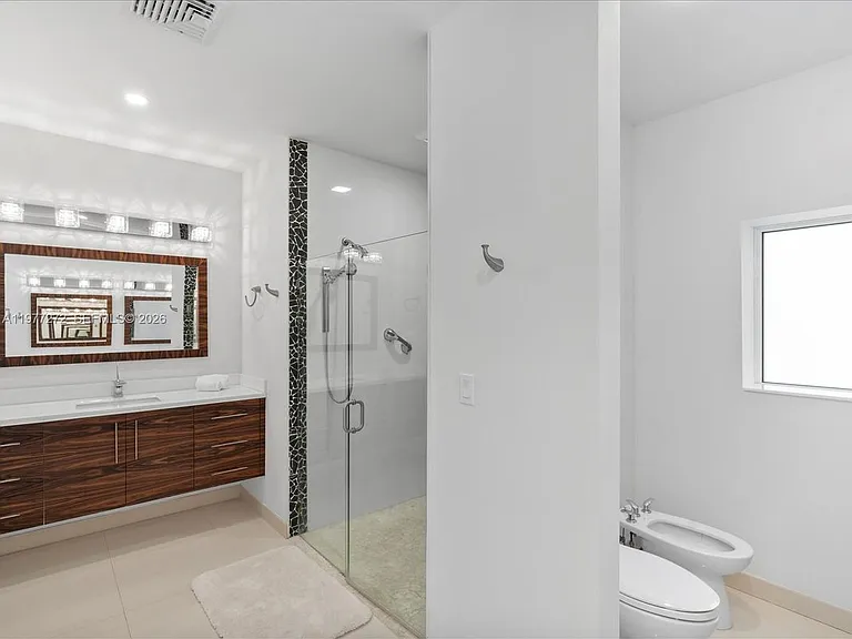 3510 NE 17th Ave — Photo 11