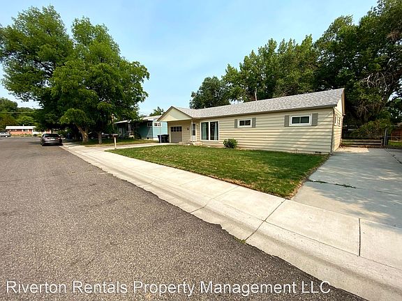 5th image of 216 Deer Ave