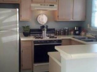 1384 Skyridge Dr APT C, Crystal Lake, IL 60014
