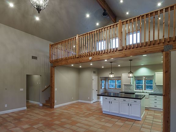 3rd image of 58761 Boulder Creek Dr