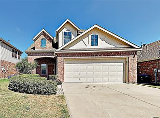 8708 Corral Cir, Fort Worth, TX 76244