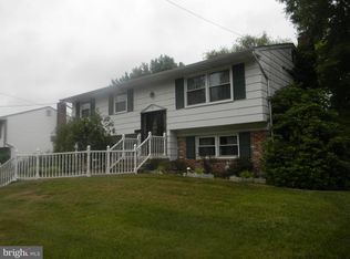 38 Walnut Dr, Burlington, NJ 08016