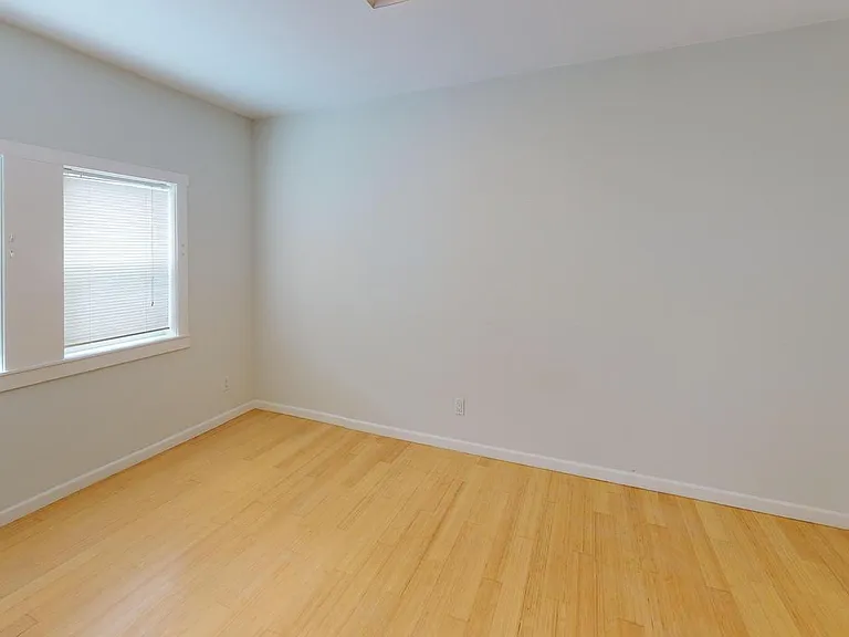 3272 Hannah St — Photo 16