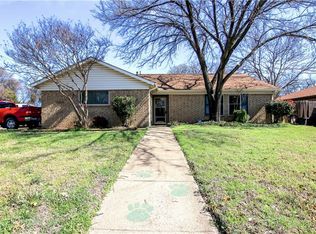 6409 Big Springs Dr, Arlington, TX 76001
