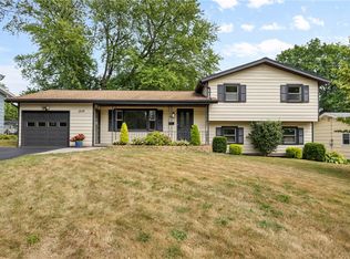 40 Nurmi Dr, Rochester, NY 14616