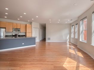 1458 S Halsted St #TOP, Chicago, IL 60607