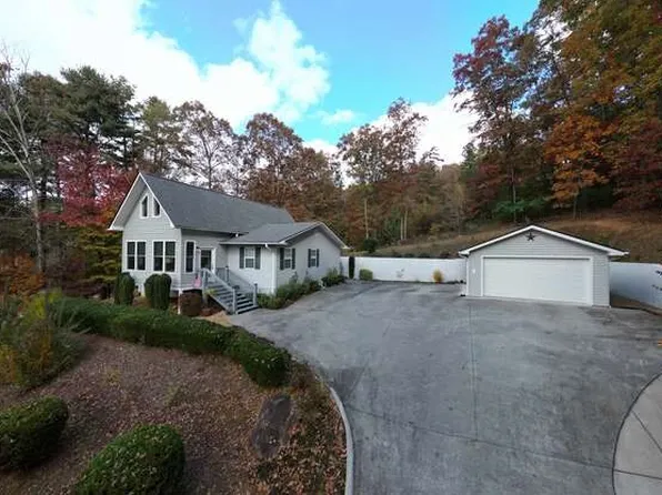 29 Valerie Ln, Blairsville, GA 30512