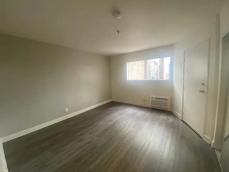 Rodeo Apartments — Photo 12