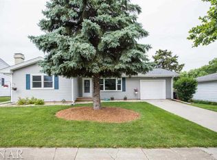 1511 Julie Dr, Bloomington, IL
