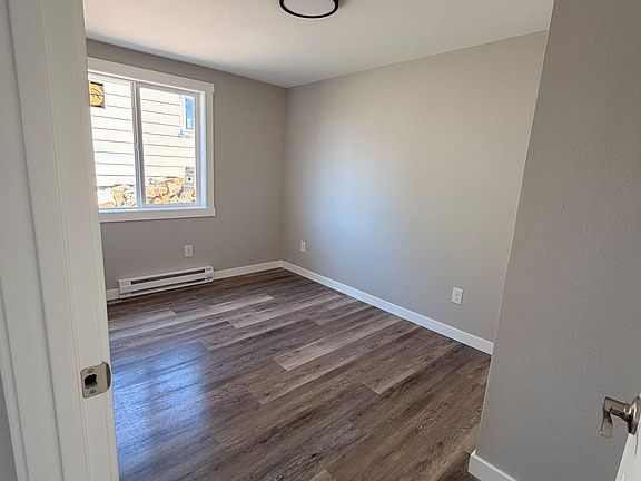 4th image of 1903 E Main Ave