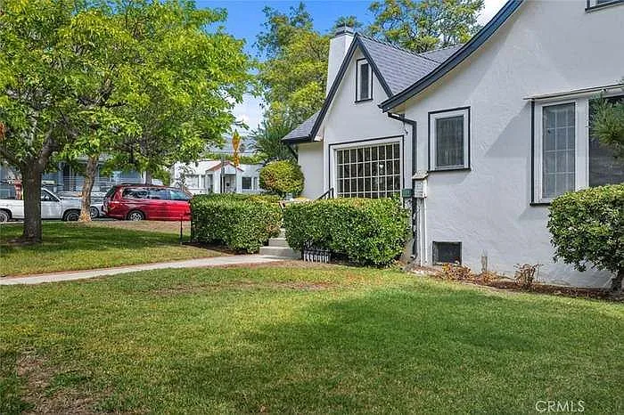 3658 Sierra Vista Ave — Photo 42
