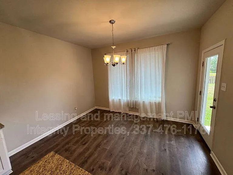 616 Vert Dr — Photo 5