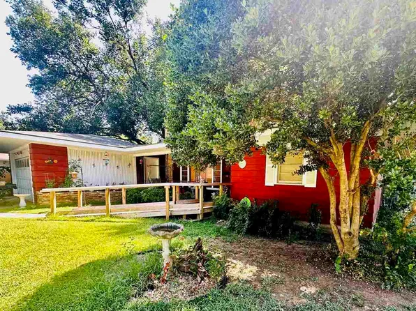 1513 Blackard Ln, Ponca City, OK 74604