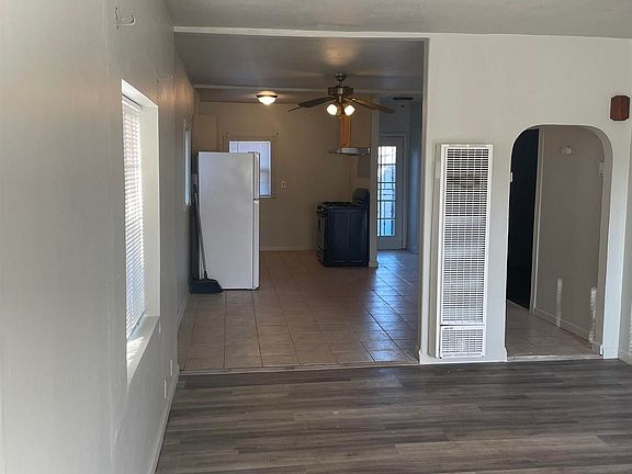 4th image of 3525 Bissell Ave