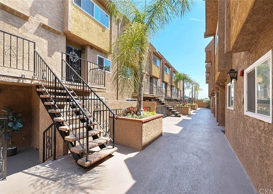 2nd image of 1890 S Cochran Ave APT 21