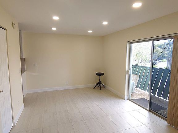 5th image of 8921 NW 28th Dr APT B