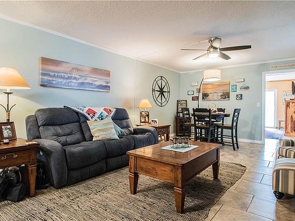 4th image of 1811 Village Ct #1811