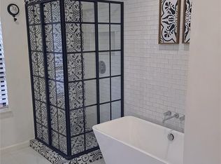 110 N Pathfinders Cir, Spring, TX 77381