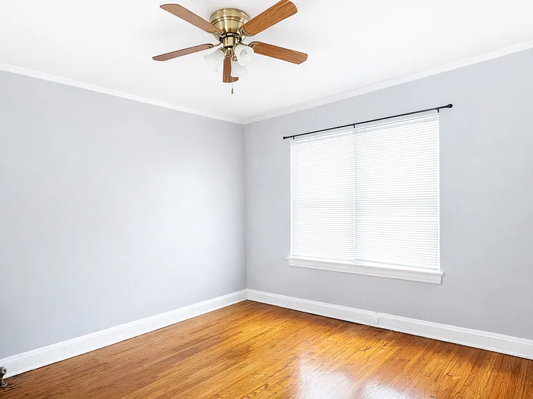 813 University Ave SE — Photo 6