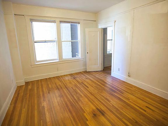 2nd image of 530 Larkin St APT 409