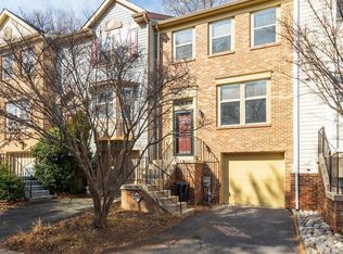 704 Suffield Dr, Gaithersburg, MD 20878