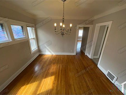 5th image of 14553 Mettetal Ave