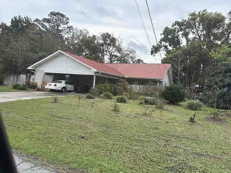 2nd image of 2606 Canary Dr