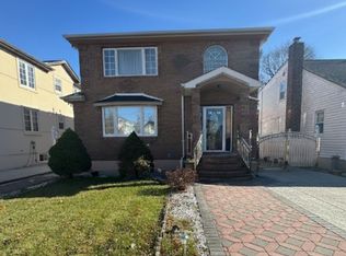 8519 239th St FLOOR 2, Bellerose, NY 11426