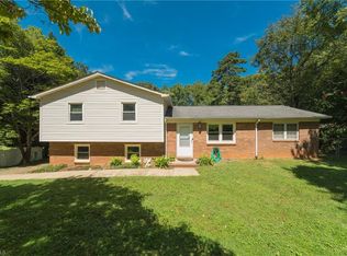 1827 Bantry Trl, Kernersville, NC 27284
