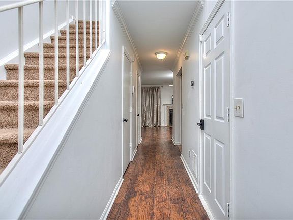 5th image of 3211 Long Iron Dr