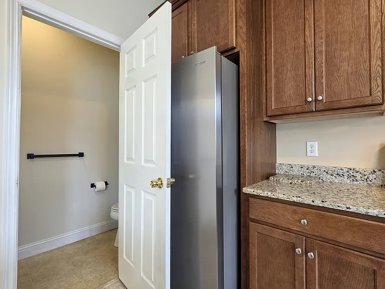 214 Sagamore Hl — Photo 11