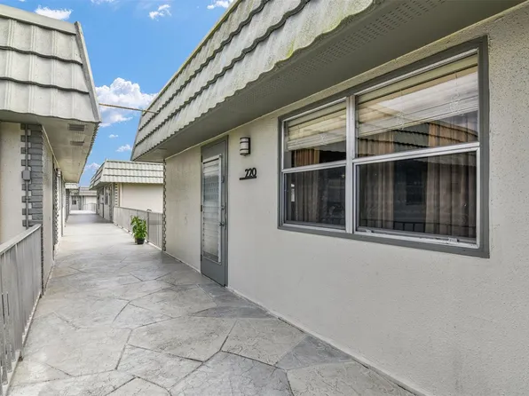 220 Flanders #220, Delray Beach, FL 33484