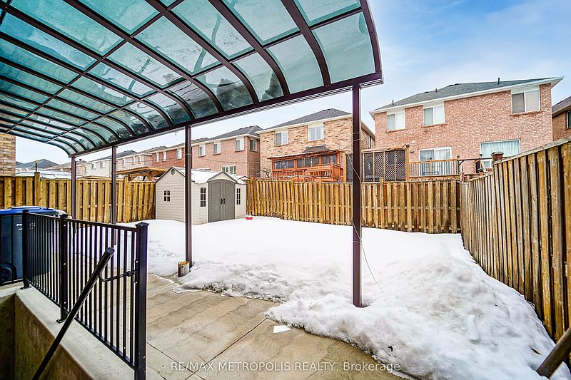 Brampton House for rent - 4 Bedrooms — photo 24