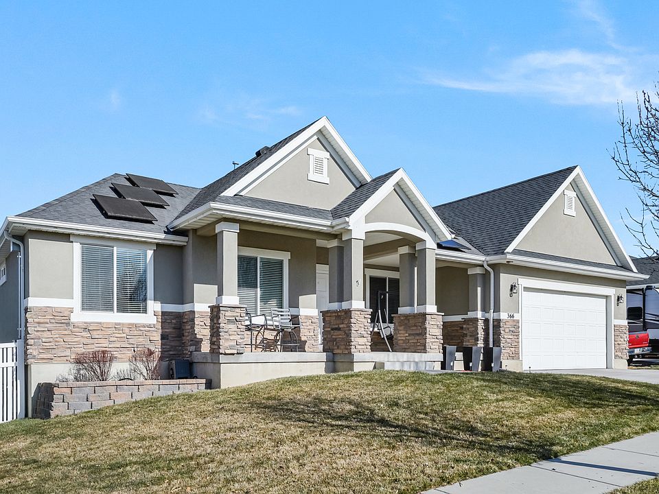 1st image of 366 W Sky Hawk Way