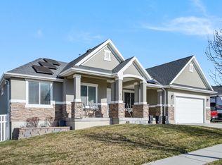 366 W Sky Hawk Way, Elk Ridge, UT 84651