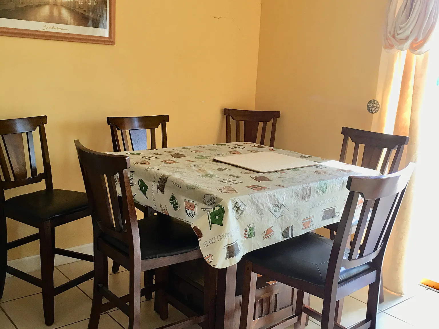 3 bed, 3500 sqft, $700 — Photo 2