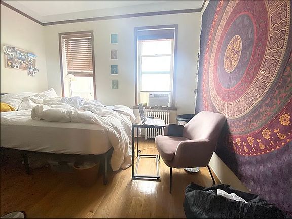 3rd image of 330 E 73rd St APT 10