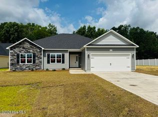 313 Cotton Hill Pl, Hubert, NC 28539