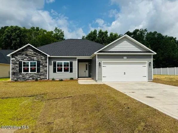 313 Cotton Hill Place, Hubert, NC 28539