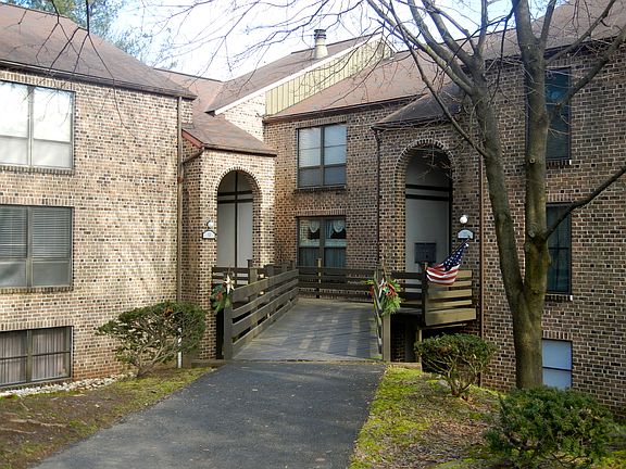 outside of 10B Fairway Road