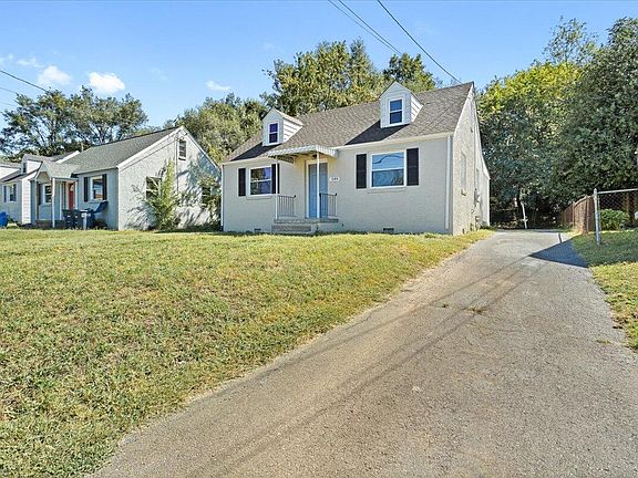 3rd image of 549 Westwood Blvd NW