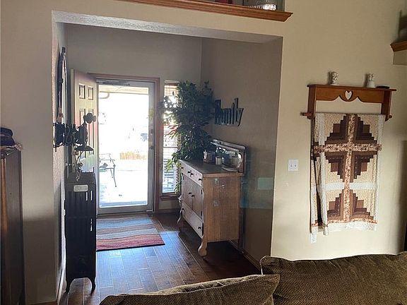 3rd image of 14304 Sylena Way