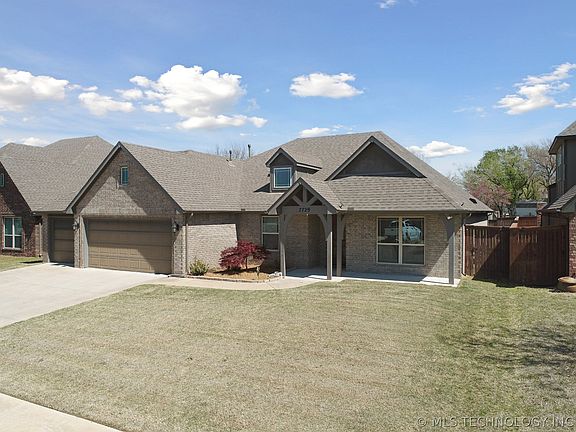2nd image of 7729 N 144th East Ave