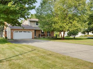 7116 Schultz Rd, North Tonawanda, NY 14120