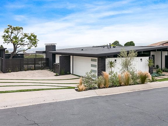 2nd image of 4581 W Clubhouse Dr